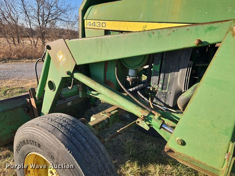 image for item DN7094 1977 John Deere 4430  tractor