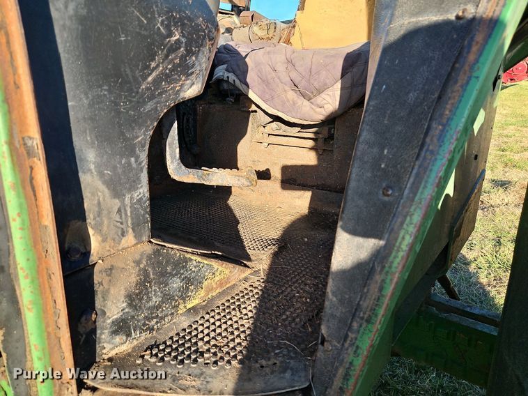 image for item DN7094 1977 John Deere 4430  tractor