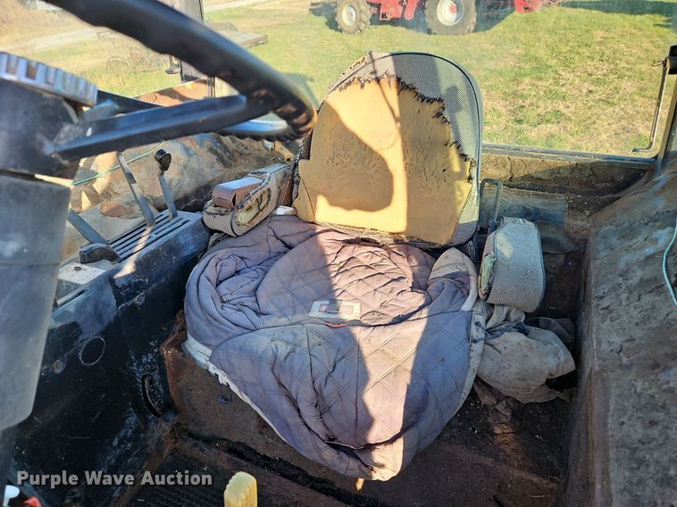 image for item DN7094 1977 John Deere 4430  tractor