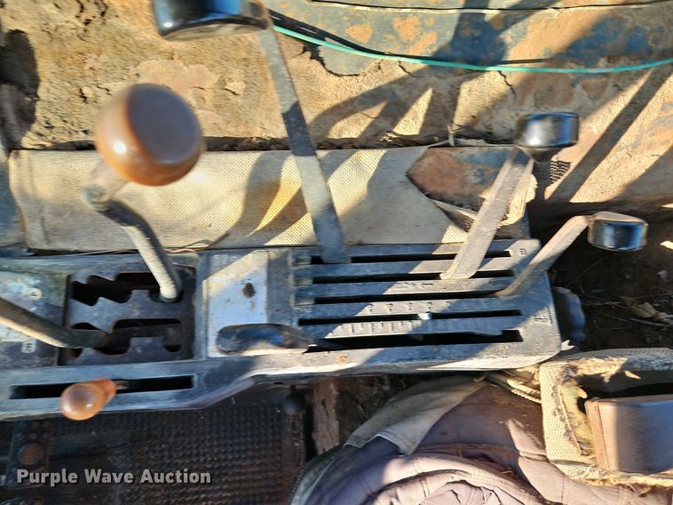 image for item DN7094 1977 John Deere 4430  tractor