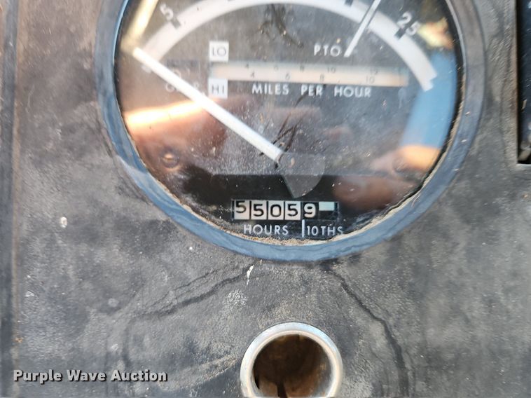 image for item DN7094 1977 John Deere 4430  tractor