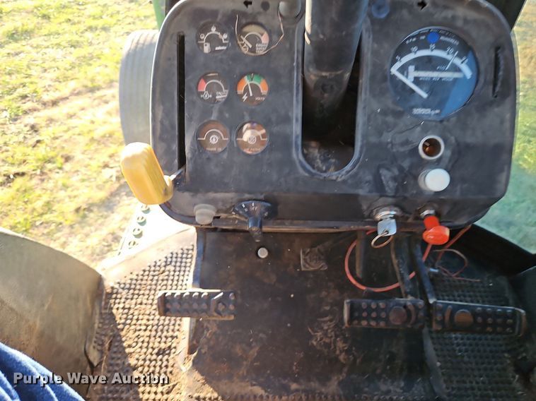 image for item DN7094 1977 John Deere 4430  tractor
