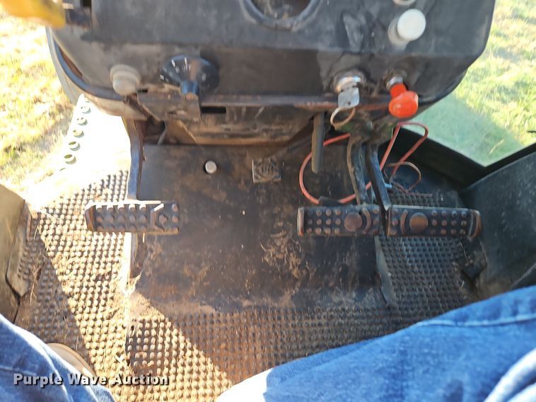 image for item DN7094 1977 John Deere 4430  tractor