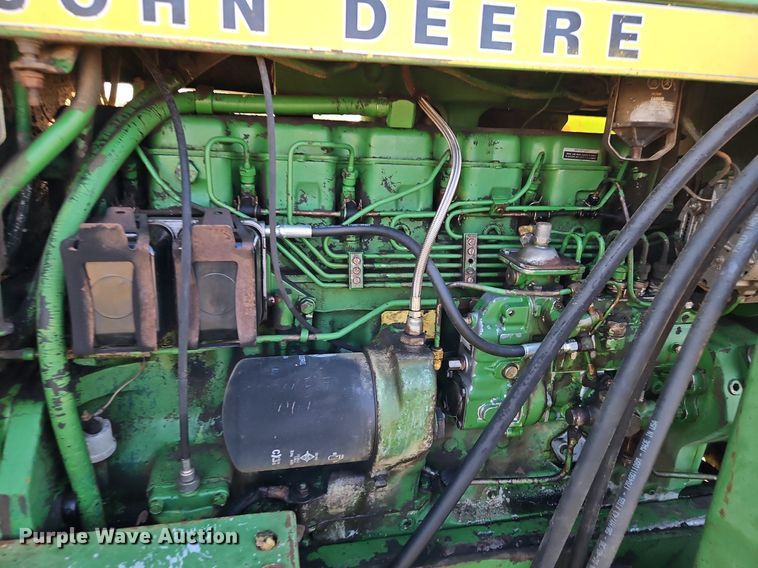 image for item DN7094 1977 John Deere 4430  tractor