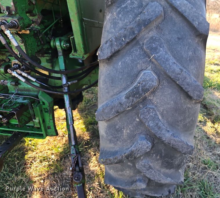 image for item DN7094 1977 John Deere 4430  tractor