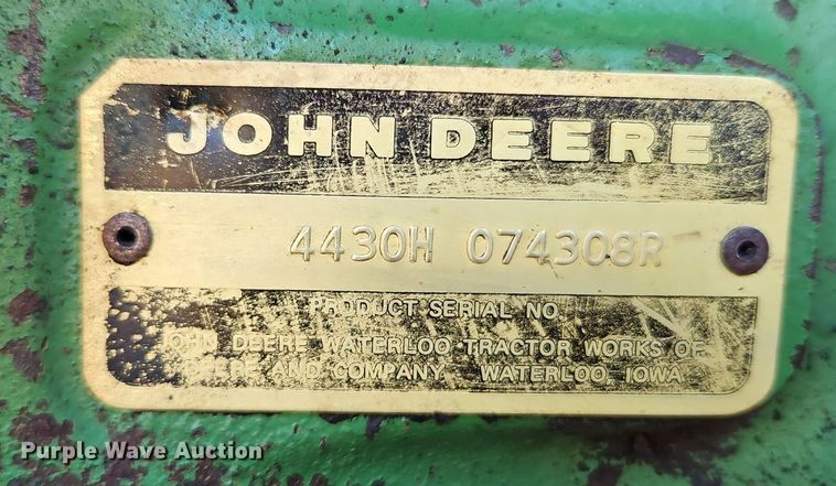 image for item DN7094 1977 John Deere 4430  tractor