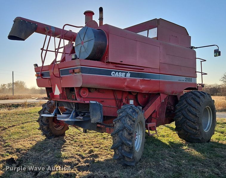 image for item DN7096 1997 Case IH 2188 Axial-Flow  RWA combine