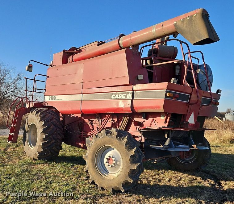 image for item DN7096 1997 Case IH 2188 Axial-Flow  RWA combine