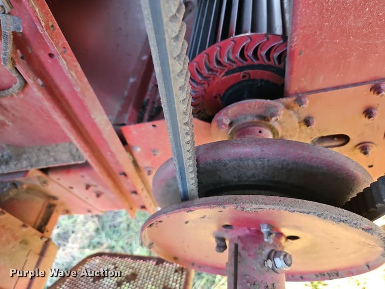 image for item DN7096 1997 Case IH 2188 Axial-Flow  RWA combine