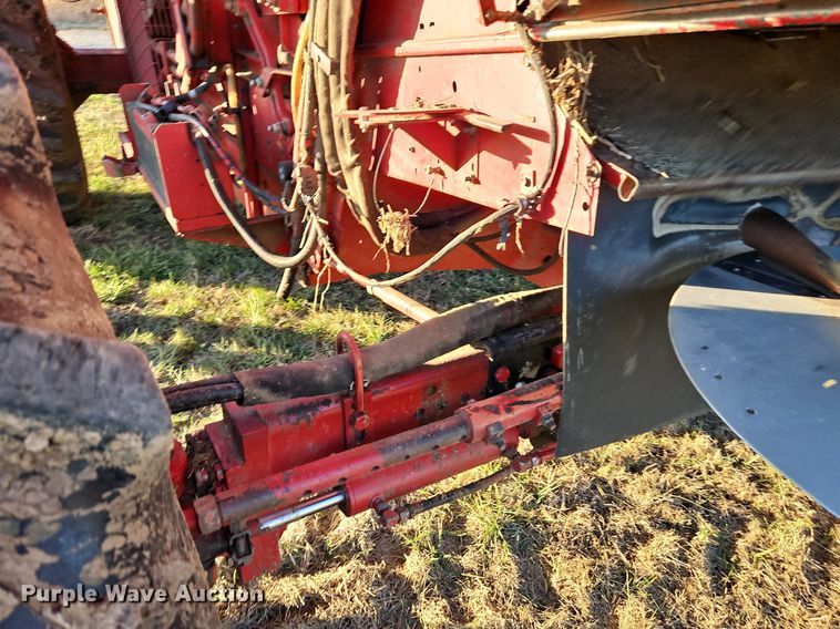 image for item DN7096 1997 Case IH 2188 Axial-Flow  RWA combine