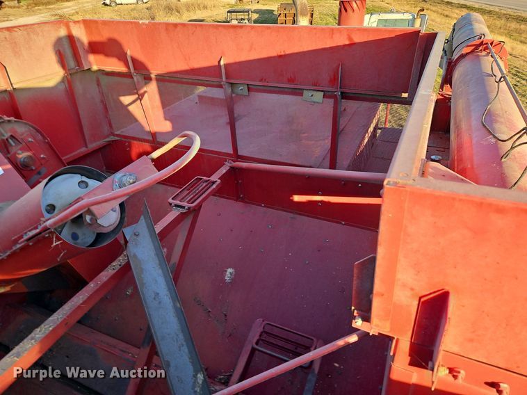 image for item DN7096 1997 Case IH 2188 Axial-Flow  RWA combine