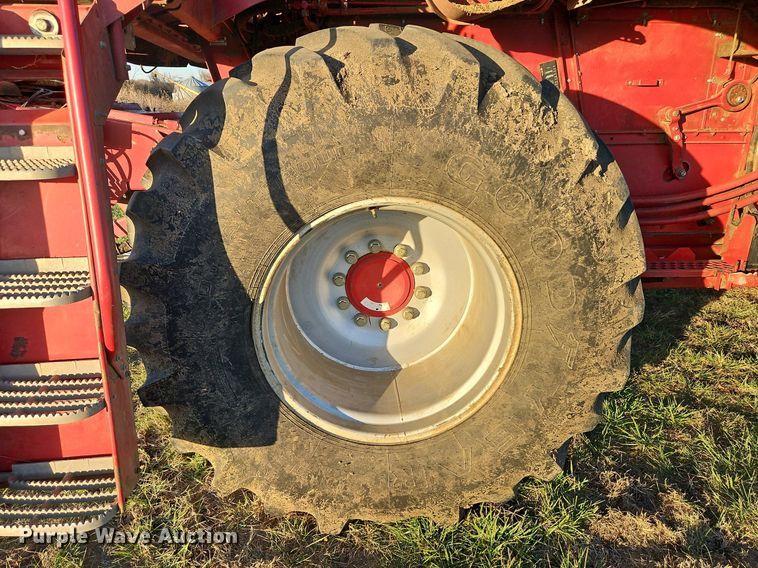 image for item DN7096 1997 Case IH 2188 Axial-Flow  RWA combine