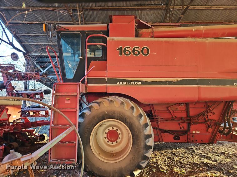 image for item DN7097 1988 Case IH 1660 Axial-Flow  RWA combine