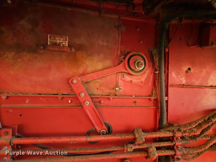 image for item DN7097 1988 Case IH 1660 Axial-Flow  RWA combine