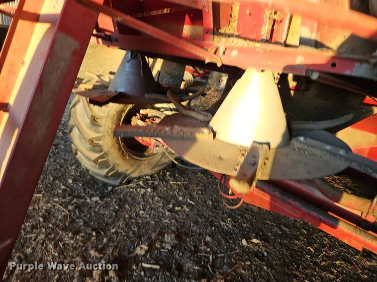 image for item DN7097 1988 Case IH 1660 Axial-Flow  RWA combine