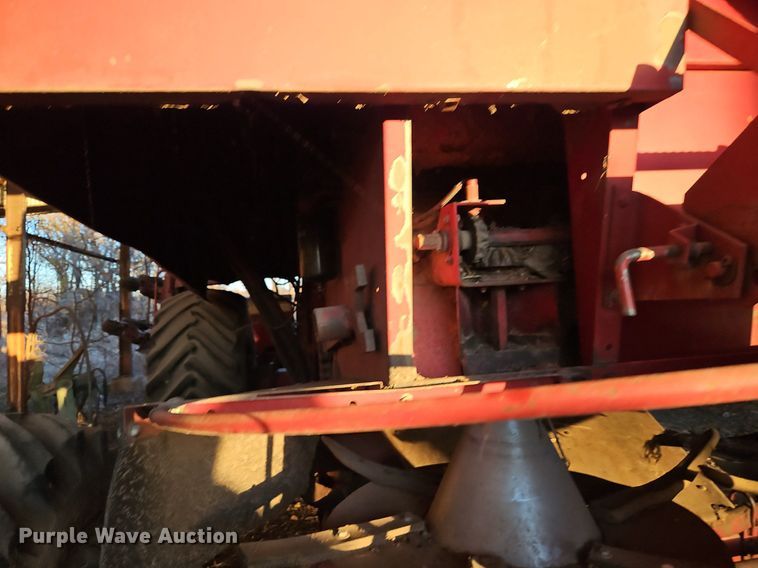 image for item DN7097 1988 Case IH 1660 Axial-Flow  RWA combine