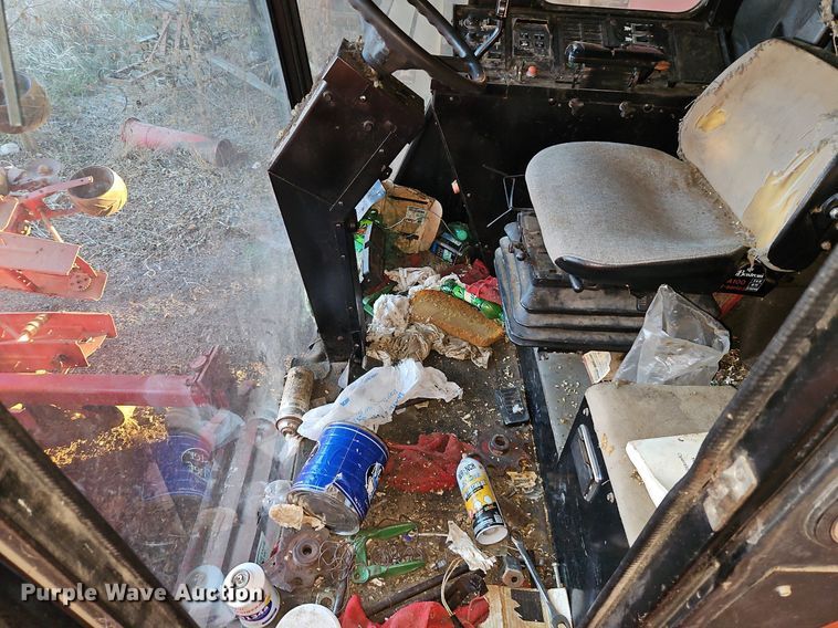 image for item DN7097 1988 Case IH 1660 Axial-Flow  RWA combine