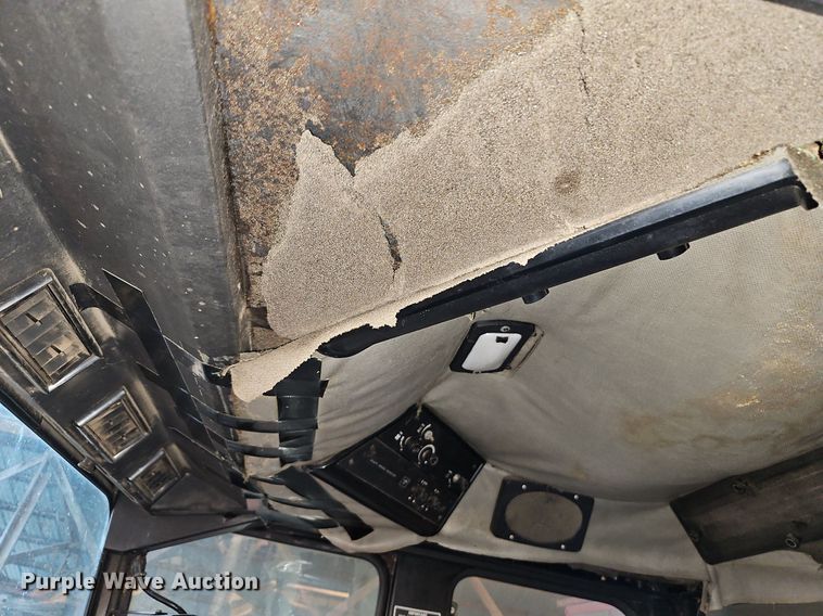 image for item DN7097 1988 Case IH 1660 Axial-Flow  RWA combine