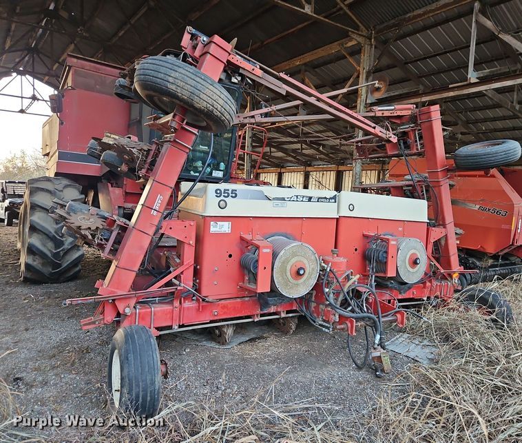 image for item DN7098 Case IH 955  planter