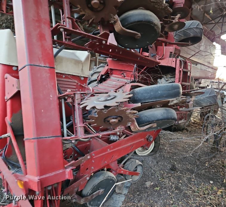 image for item DN7098 Case IH 955  planter