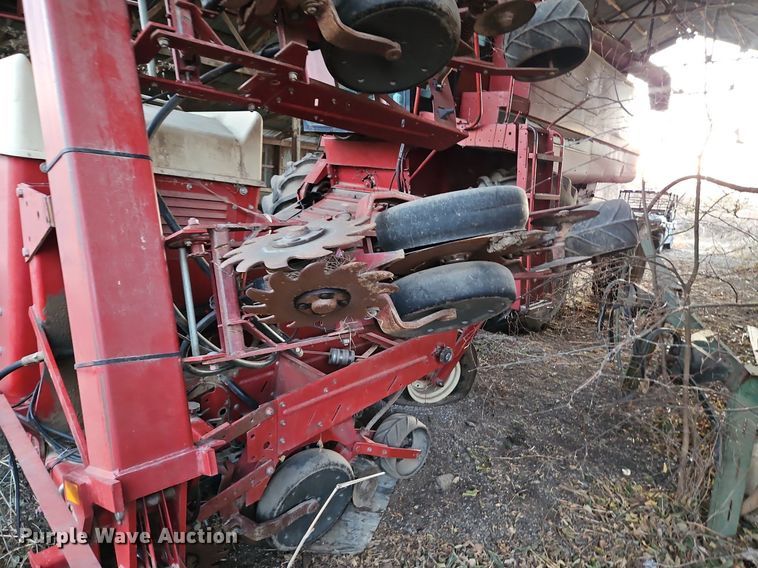 image for item DN7098 Case IH 955  planter