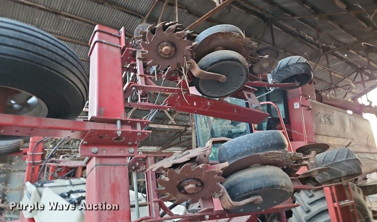 image for item DN7098 Case IH 955  planter