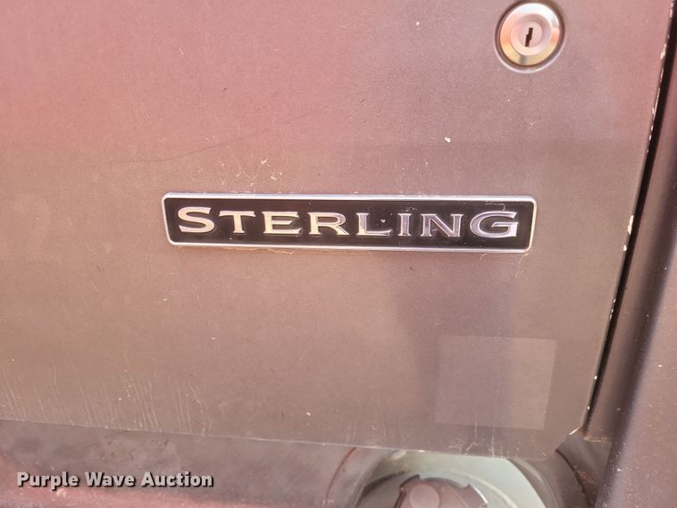 image for item DO4720 2001 Sterling  semi truck