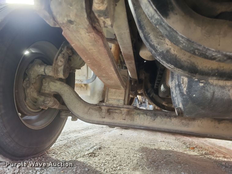 image for item DO4720 2001 Sterling  semi truck