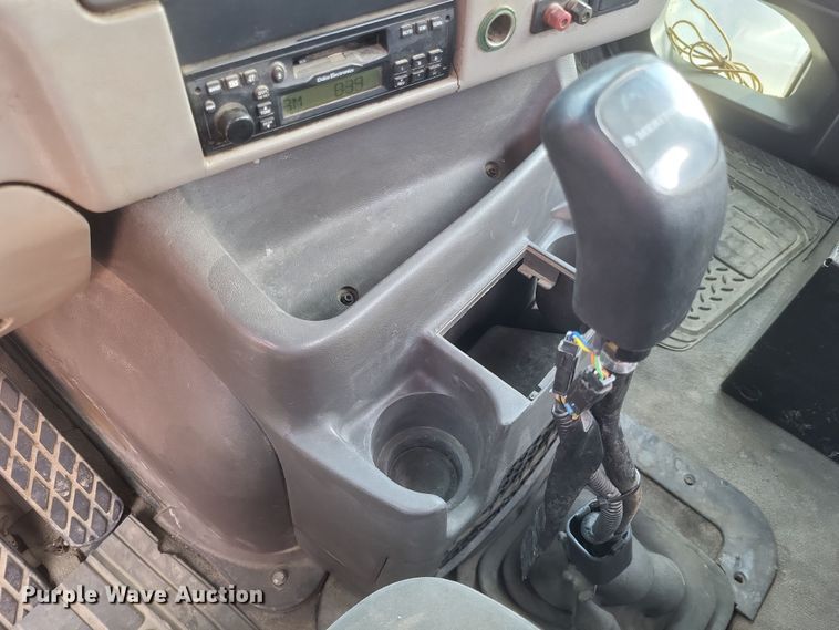 image for item DO4720 2001 Sterling  semi truck