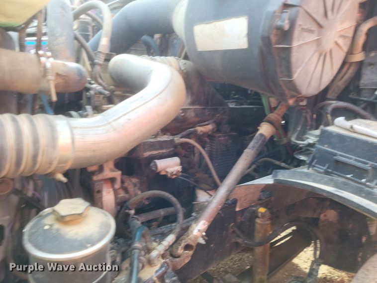 image for item DO4720 2001 Sterling  semi truck