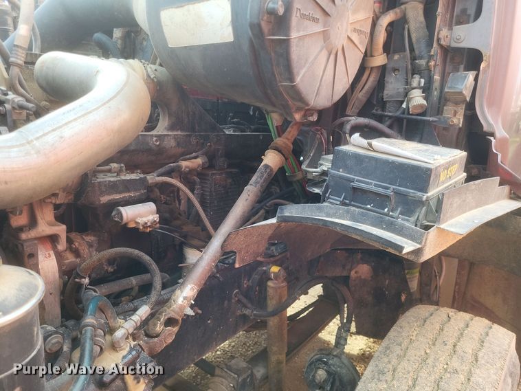 image for item DO4720 2001 Sterling  semi truck