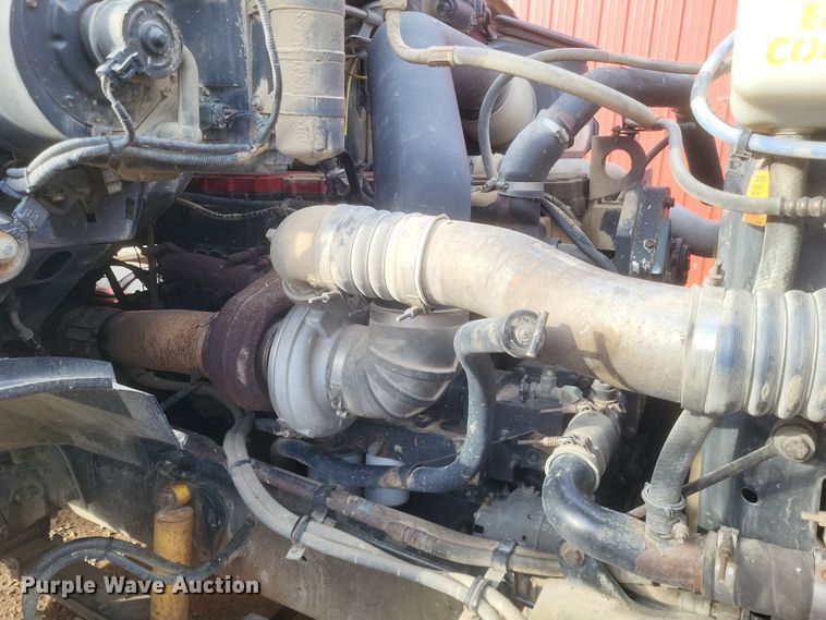 image for item DO4720 2001 Sterling  semi truck