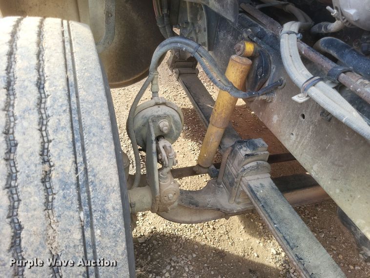 image for item DO4720 2001 Sterling  semi truck