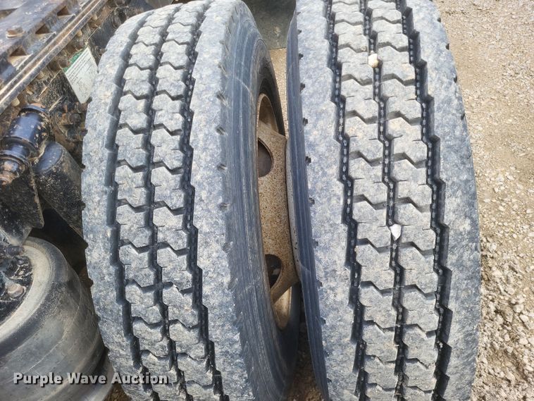 image for item DO4720 2001 Sterling  semi truck