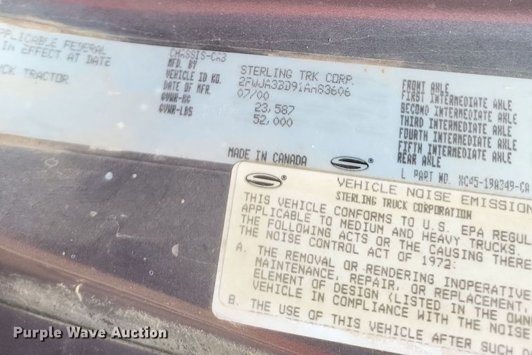 image for item DO4720 2001 Sterling  semi truck