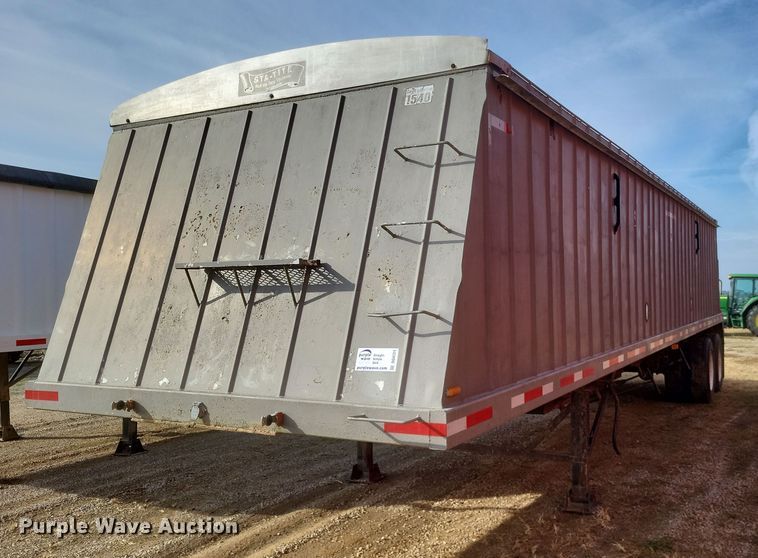 image for item DO4721 2002 Field Master  grain trailer