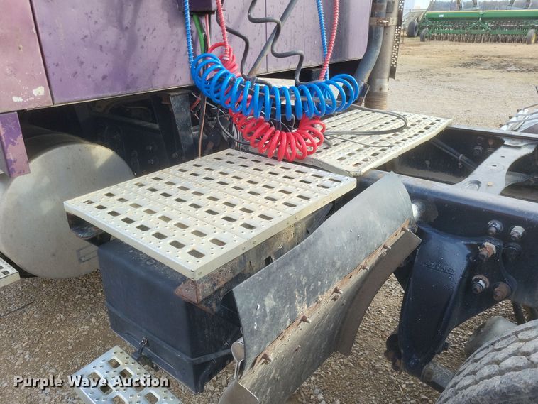 image for item DO4722 2001 Sterling  semi truck