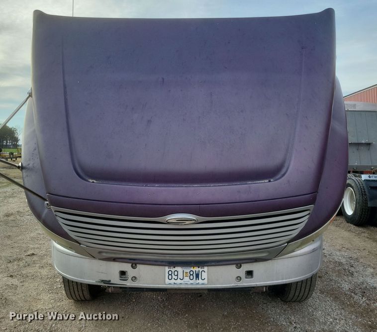 image for item DO4722 2001 Sterling  semi truck