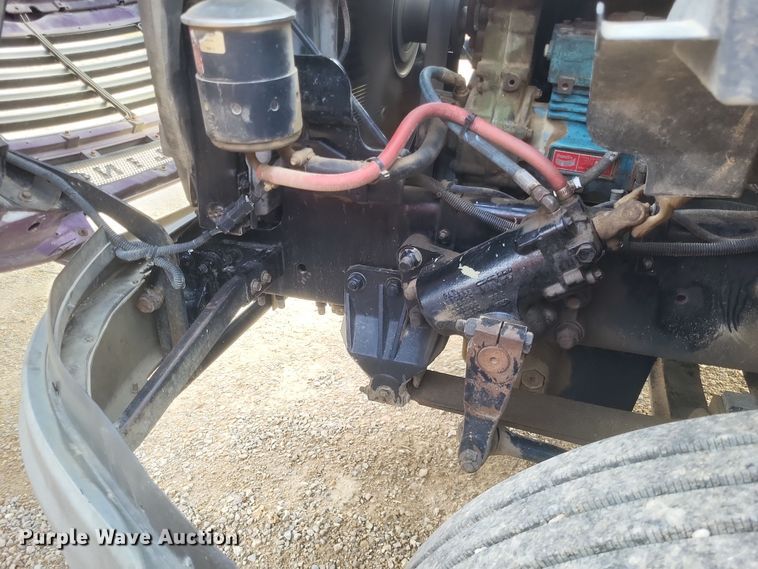 image for item DO4722 2001 Sterling  semi truck