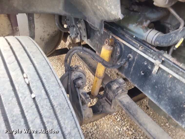 image for item DO4722 2001 Sterling  semi truck