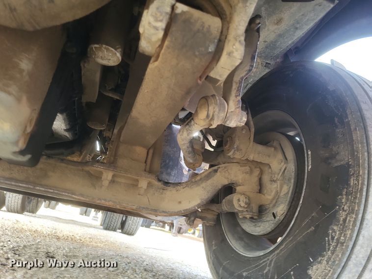 image for item DO4722 2001 Sterling  semi truck