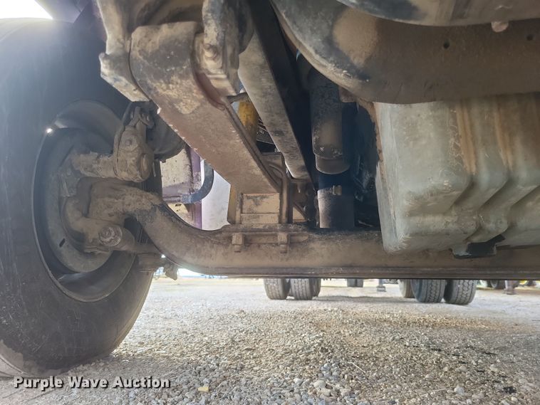 image for item DO4722 2001 Sterling  semi truck