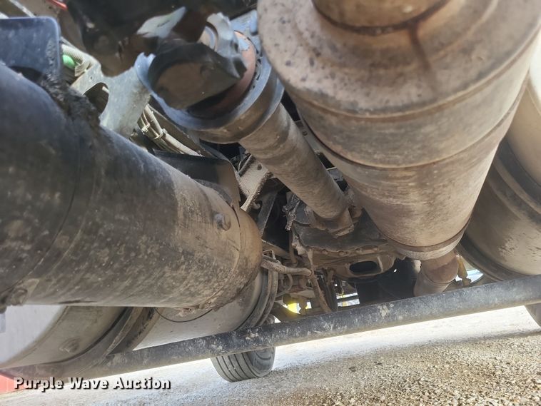 image for item DO4722 2001 Sterling  semi truck