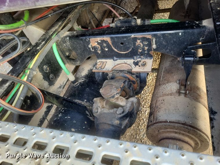 image for item DO4722 2001 Sterling  semi truck