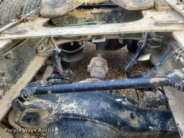 image for item DO4722 2001 Sterling  semi truck