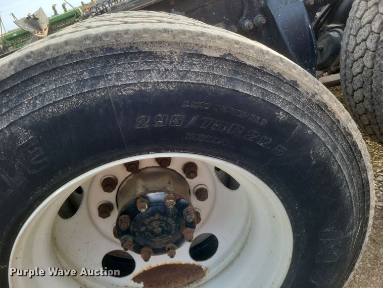 image for item DO4722 2001 Sterling  semi truck