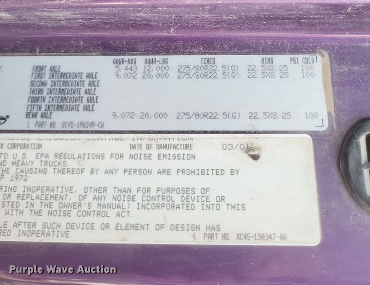 image for item DO4722 2001 Sterling  semi truck