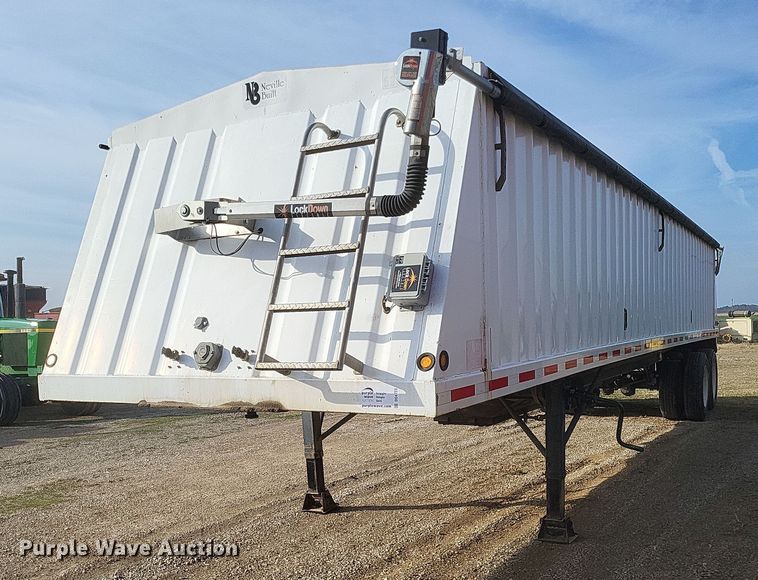 image for item DO4723 2010 Neville  grain trailer