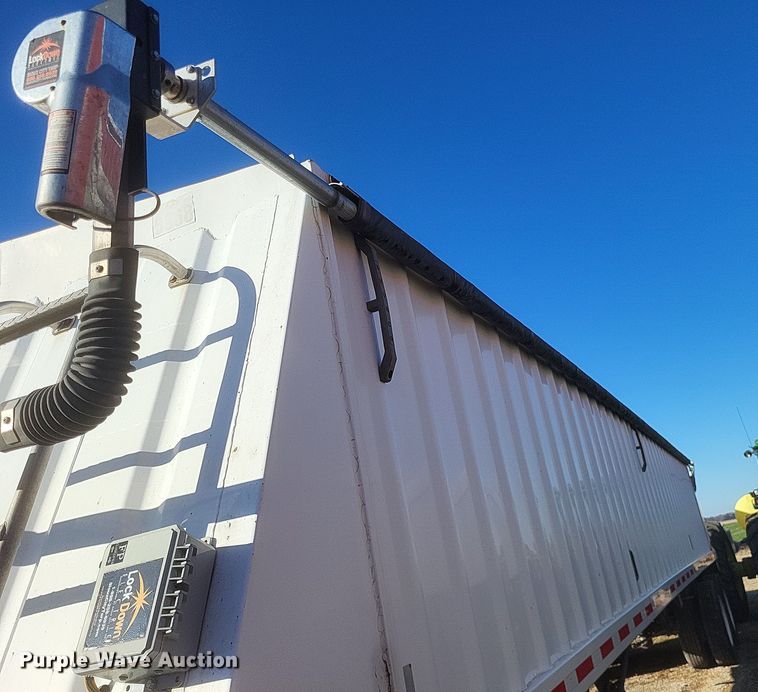 image for item DO4723 2010 Neville  grain trailer