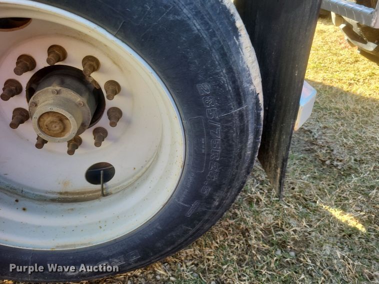 image for item DO4723 2010 Neville  grain trailer